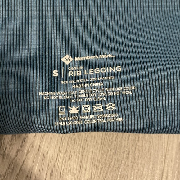 Blue Ribbed Leggings - Picture 3 of 4